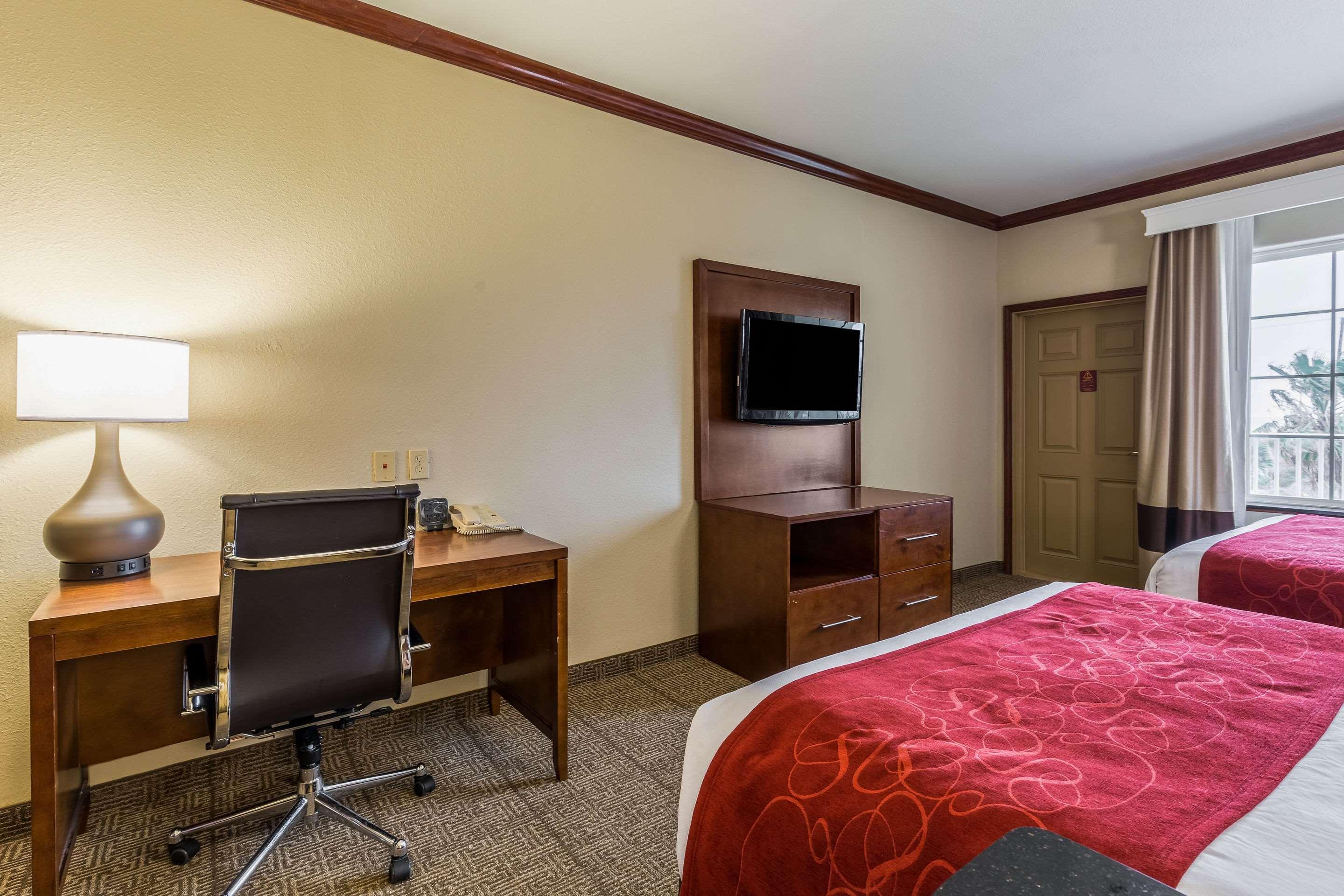 Comfort Suites Galveston Buitenkant foto