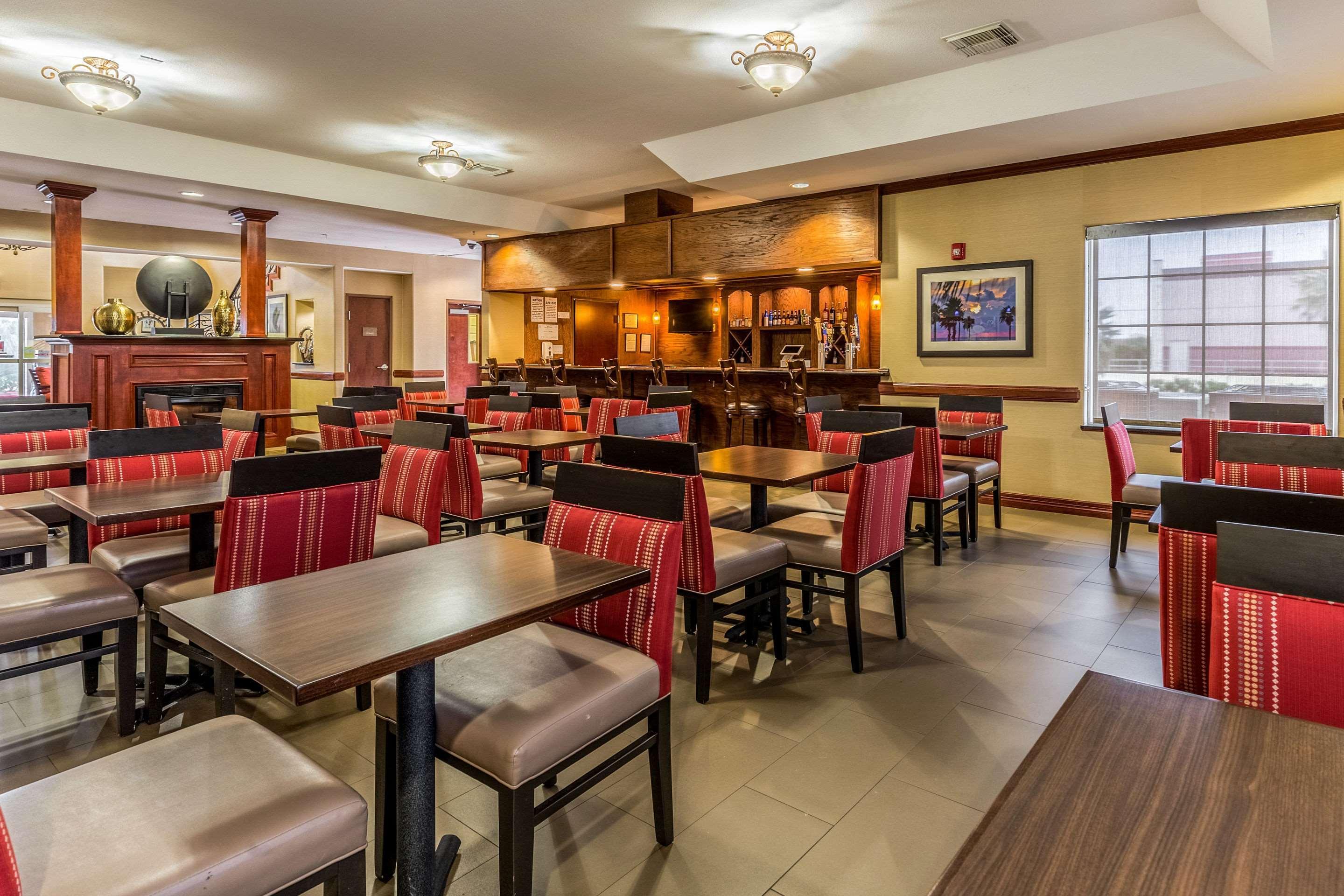 Comfort Suites Galveston Buitenkant foto